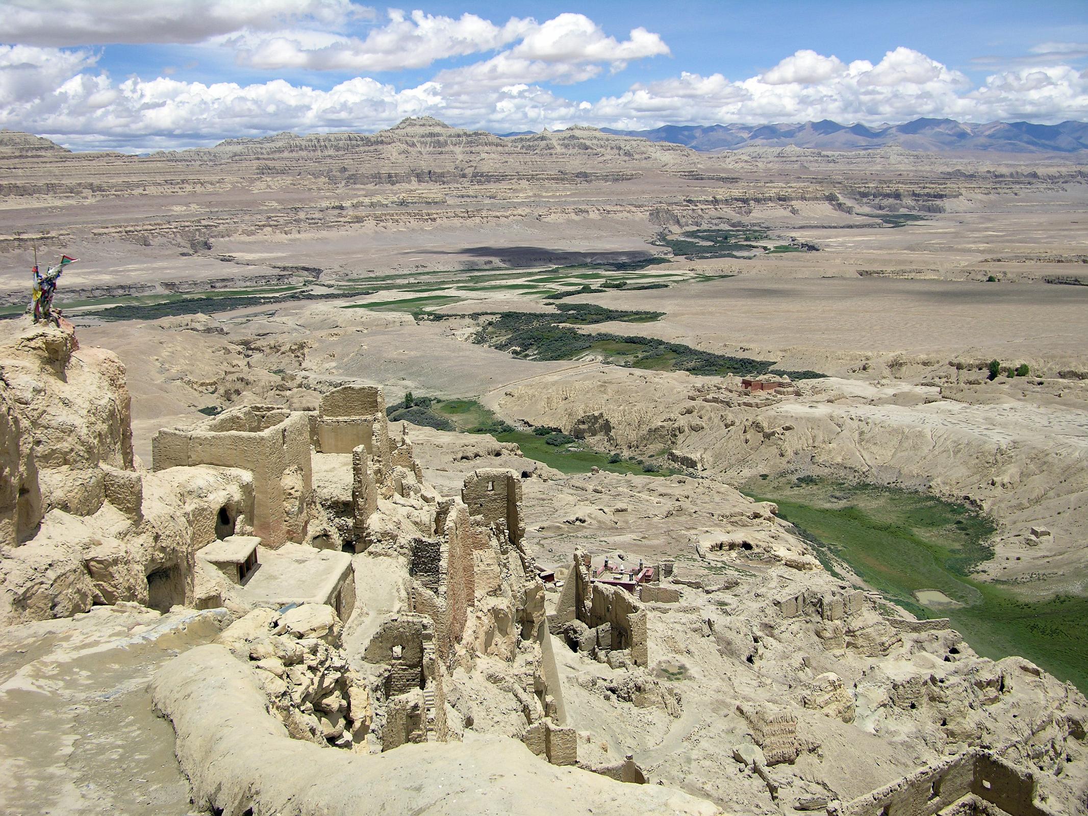 Tibet Guge 08 Tsaparang 10 View From Citadel Back Towards Entrance